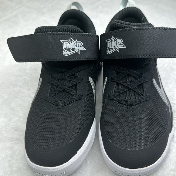 Toddlers Nike Tennis shoes size 13.5C - Picture 6 of 7